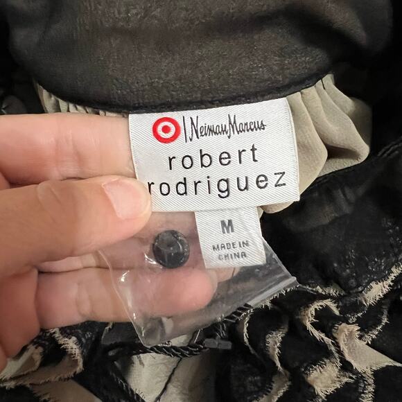 Target X Neimann Marcus X Robert Rodriguez Women’s Blouse size Medium NWT - Picture 6 of 6